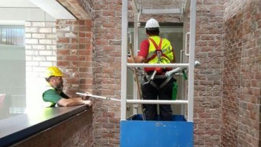 Bouwplaats opruimen met Schoonmaakbedrijf Perfekt Bouwplaats opruimen met Schoonmaakbedrijf Perfekt