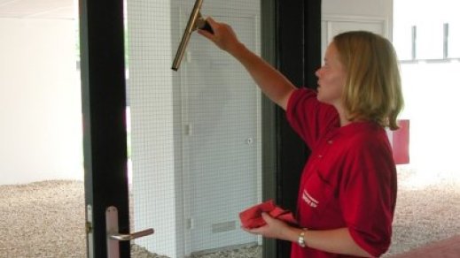 Streeploos met Schoonmaakbedrijf Perfekt Streeploos met Schoonmaakbedrijf Perfekt